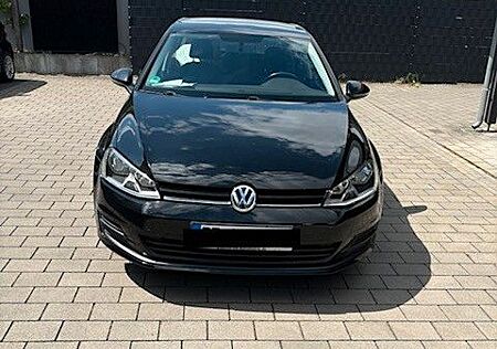 VW Golf Volkswagen 1.2 TSI 63kW BMT Trendline Trendline