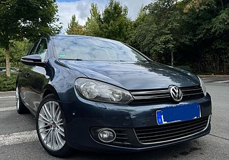 VW Golf Volkswagen 1.4 Highline (Tempomat, SHZ, CarPlay, PDC)