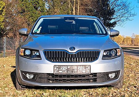 Skoda Octavia 1.4 TSI Style Limousine*Xenon*Navi uvm.