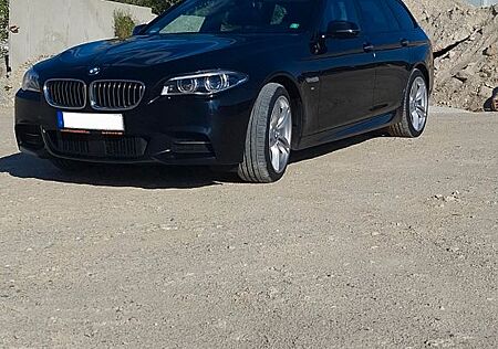 BMW 530d xDrive Touring A -