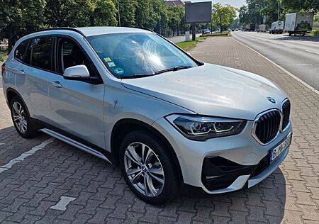 BMW X1 sDrive18d Sport Line Sport Line Leder