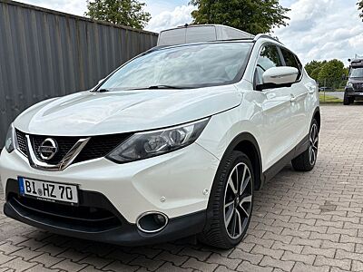 Nissan Qashqai 1.2 DIG-T 360° Rentnerfahrzeug