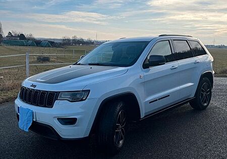 Jeep Grand Cherokee 3.0l V6 MultiJet Trailhawk AHK