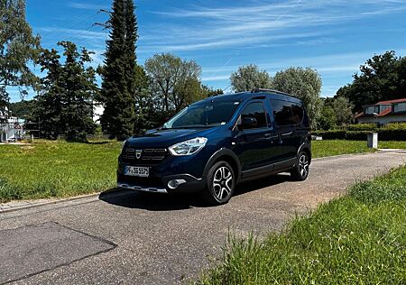 Dacia Dokker TCe 115 Stepway Celebration Stepway C...