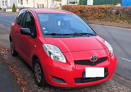 Toyota Yaris 1,0-l-VVT-i Cool Cool