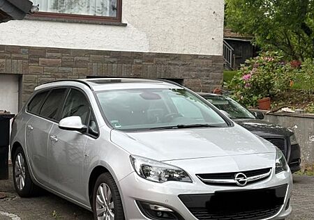 Opel Astra Sports T. 1.6 ECOTEC DI Turbo Style S/...