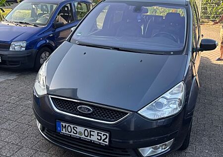 Ford Galaxy 2,2 TDCi 129kW DPF Ghia Ghia