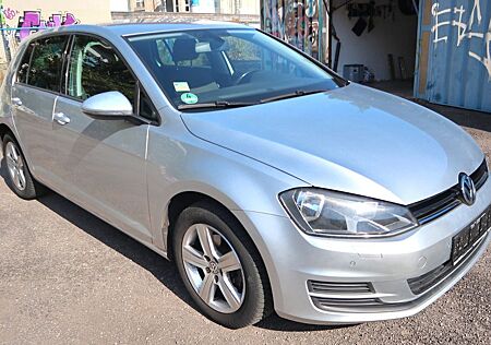 VW Golf Volkswagen 1.2 TSI 63kW Bluemotion