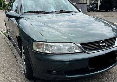 Opel Vectra 1.6 - Kombi