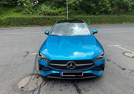 Mercedes-Benz CLA 200 Mercedes Coupé AMG Line