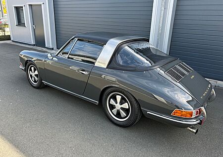 Porsche 911 Urmodell 911 Softwindow S Targa.