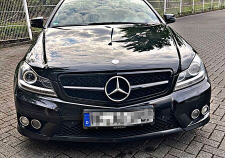 Mercedes-Benz C 220 CDI BlueEFFICIENCY - AMG LINE
