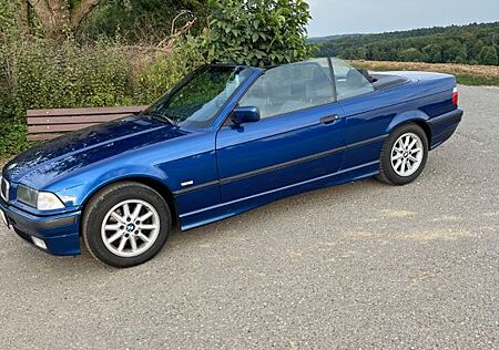 BMW 318i E36 Cabrio Avusblau TÜV Neu Sammlerzustand!
