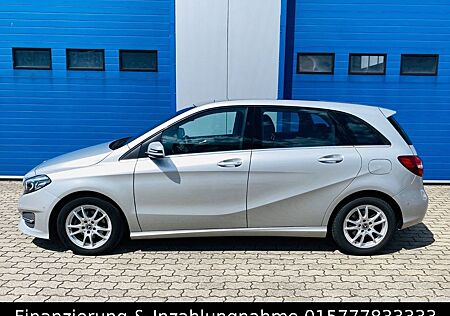 Mercedes-Benz B 180 D Edition Automatik Pano Navi LED Tempomat