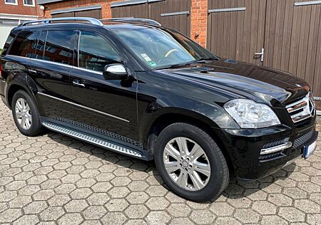 Mercedes-Benz GL 420 GL420/CDi 4MAT/NAVI/LEDER/Sitzbe/PANO/Mem/XEN/Wi