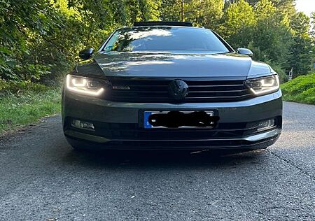 VW Passat Volkswagen 2.0 TDI SCR 176kW DSG 4MOT Highline V...