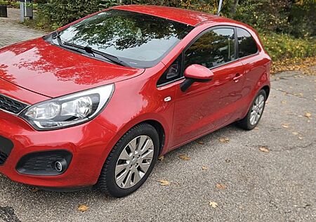 Kia Rio gebraucht kaufen Kia Rio 1.4