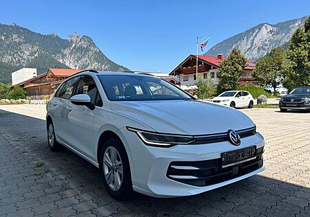 VW Golf Volkswagen VIII 1.5 eTSI DSG,PDC,LHZ,SHZ,ACC,R-Cam,...