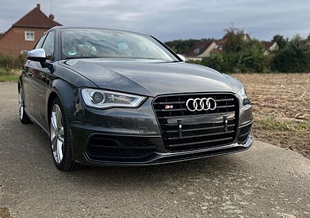 Audi S3 8V Quattro *B&O* *Xenon* *TÜV Neu*