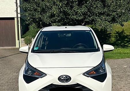Toyota Aygo (X) Aygo (X) Automatik TÜV bis 12/2026