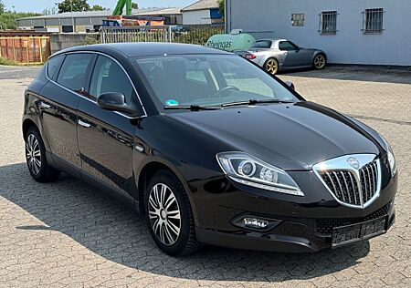Lancia Delta Oro 1.4 103kW Leder - Navi - PDC - TÜV NEU