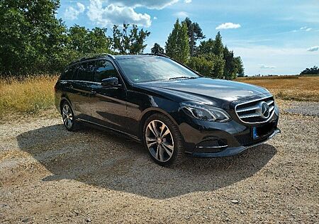 Mercedes-Benz E 250 BlueTEC 4MATIC T AVANTGARDE Autom. AVA...