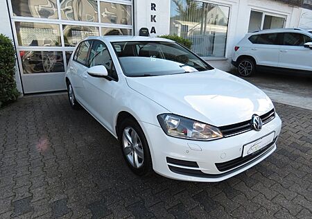 VW Golf Volkswagen VII Lim. Trendline BMT