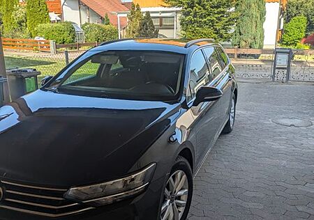VW Passat Variant Volkswagen 1.5 TSI OPF Business Variant ...