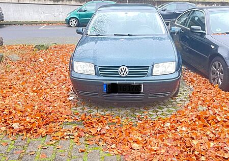 VW Bora Volkswagen 1.6 FSI Basis Basis