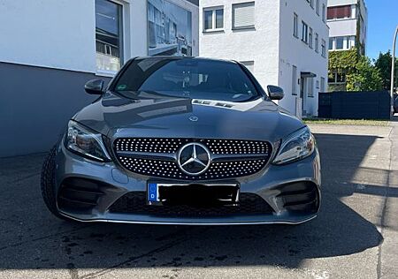 Mercedes-Benz C 300 C-Klasse AMG/360° Kamera/Distronic/Scheckheft