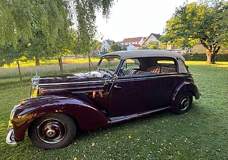 Mercedes-Benz 220 B Cabrio