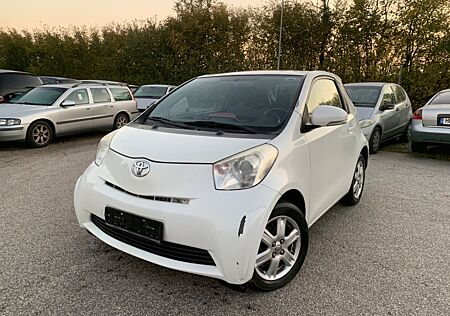 Toyota iQ Basis