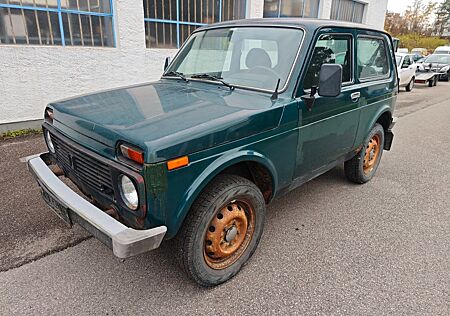 Lada Niva Only*4x4*WENIG KM*AHK*1.HAND*