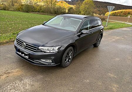 VW Passat Variant Volkswagen Passat 2.0 TDI SCR DSG Business ACC StdHz AHK