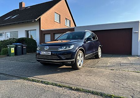 VW Touareg Volkswagen 3.0 V6 TDI SCR Blue Motion R-Line