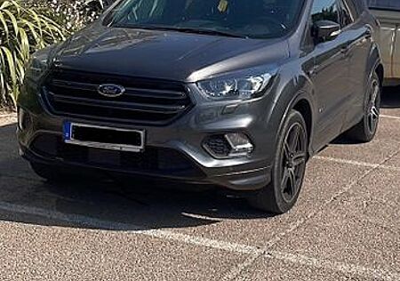 Ford Kuga *AHK* ST-Line* 8 Reifen