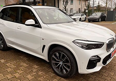 BMW X5 xDrive30d AHK, Pano, M paket