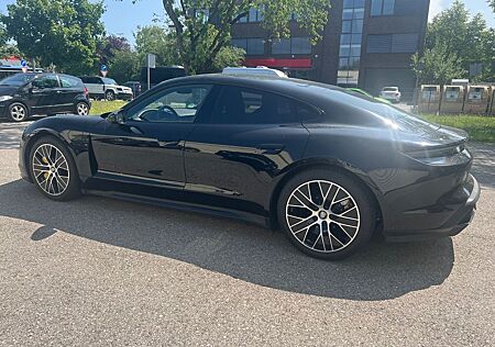 Porsche Taycan Turbo+PCCB+Alu 21"+4+1 Sitze+HUD+SCP+ACC+