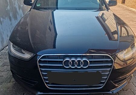 Audi A4 2.0 TDI (DPF) multitr. Ambiente Avant Amb...