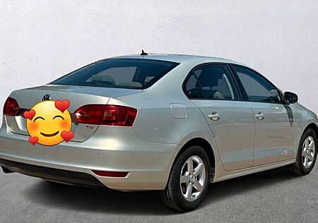 VW Jetta Volkswagen 1.6 TDI Comfortline Comfortline