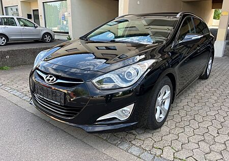 Hyundai i40 CW 1,7 CRDI Style *Navi*Kamera*