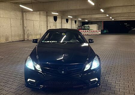 Mercedes-Benz E 350 Coupé CDI BlueEFFICIENCY AVANTG....