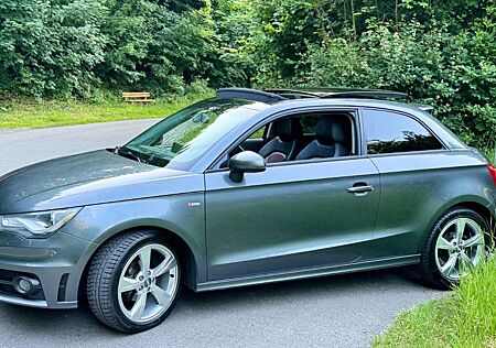 Audi A1 1.6 TDI 66kW Attraction Attraction