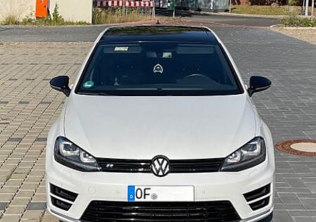 VW Golf Volkswagen R 2.0 TSI 4MOTION