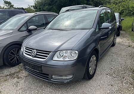 VW Touran Volkswagen Trendline HU Nov 2025
