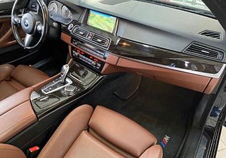 BMW 520d xDrive Touring A Luxury Line Luxury Line