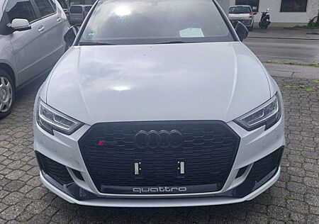 Audi RS3 Sportback . Leder.Autom.Allrad. TÜV 7/2026
