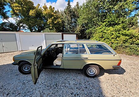 Mercedes-Benz 200 T