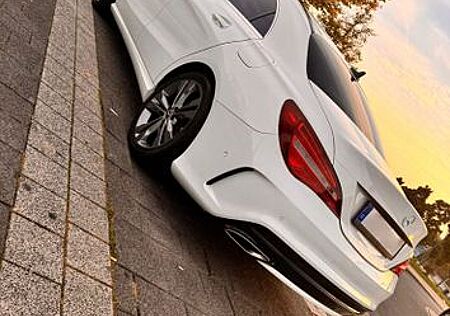 Mercedes-Benz CLA 220 d