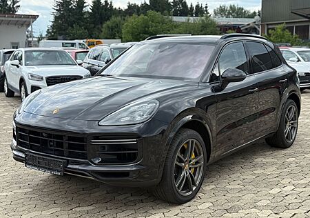 Porsche Cayenne Turbo * Burmester